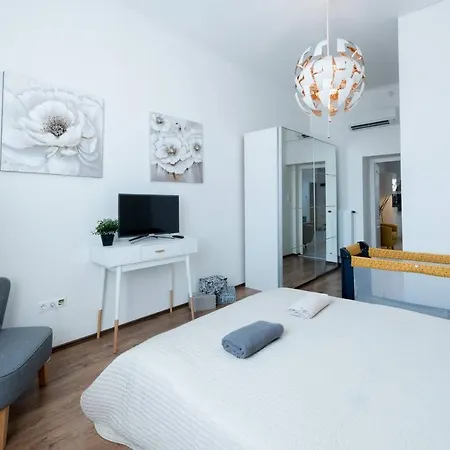 Appartamento New Charming Home With Ac In Budapest Center