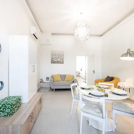 New Charming Home With Ac In Budapest Center Budapest